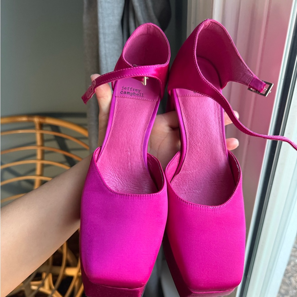 Jeffrey Campbell Over and Out pump